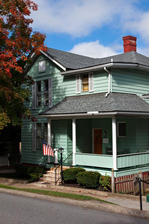 The Guest House Inn On Courthouse Square Hinton ภายนอก รูปภาพ