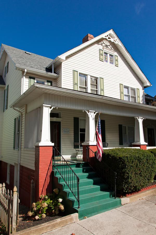 The Guest House Inn On Courthouse Square Hinton ภายนอก รูปภาพ